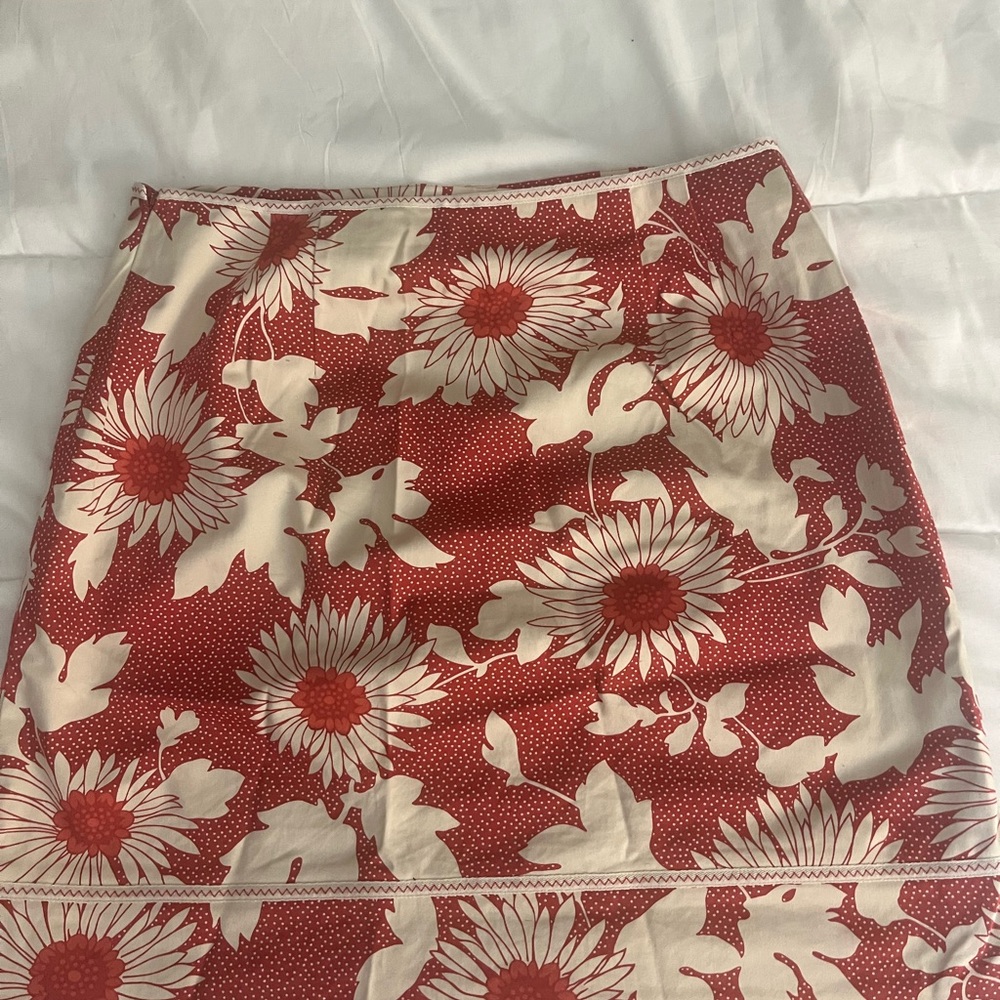 Classic Ann Taylor Floral Red and Cream Skirt